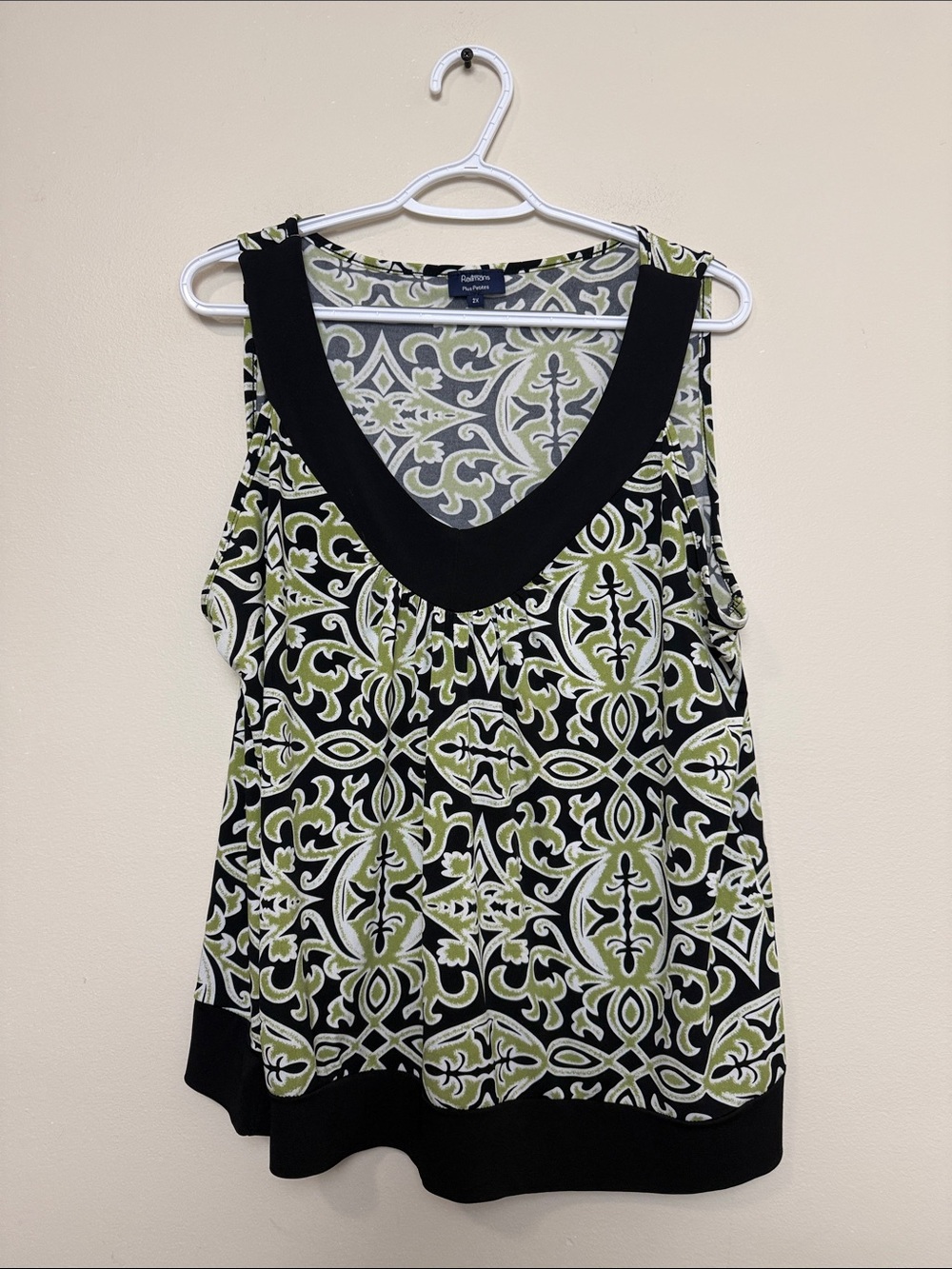 Reitmans  Printed V-Neck Tank size 2X
